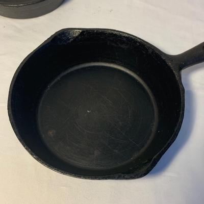 Cast Iron Skillets & Corn Molds by Crofton, Universal, & More (K-HS)