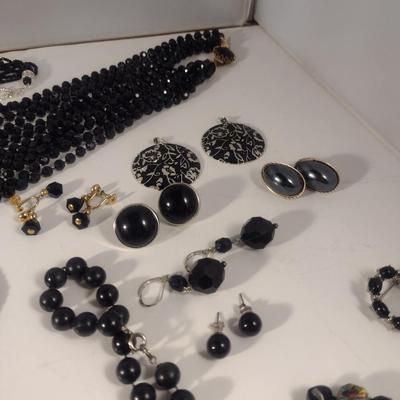 Collection of Fashion Jewelry (#1)