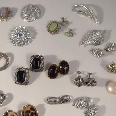 Collection of Fashion Jewelry (#3)