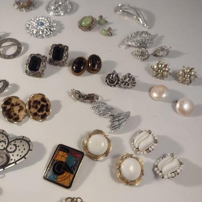 Collection of Fashion Jewelry (#3)