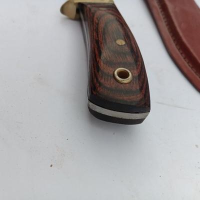 Beautiful natural wood handle Knife with leather sheath