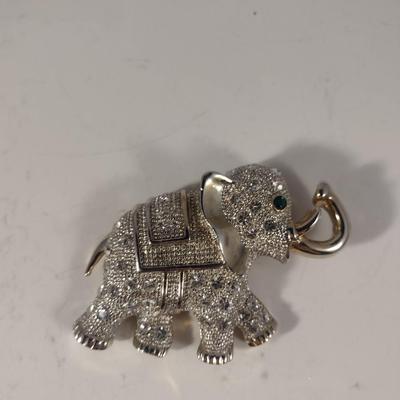 Elephant Design Rhinestone Brooch (#5)