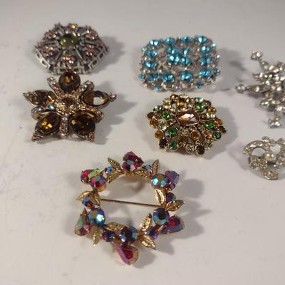 Collection of Fashion Jewelry- Brooches (#6)