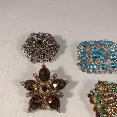 Collection of Fashion Jewelry- Brooches (#6)
