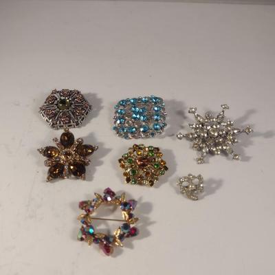Collection of Fashion Jewelry- Brooches (#6)