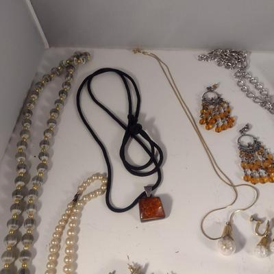 Collection of Fashion Jewelry (#11)