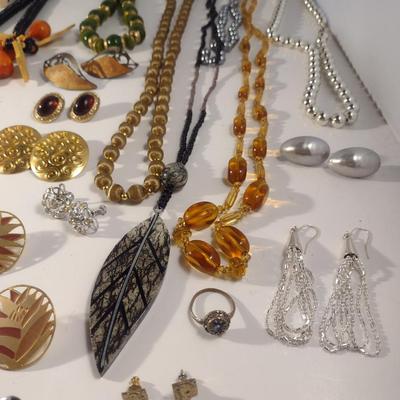 Collection of Fashion Jewelry (#16)