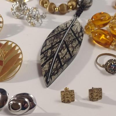 Collection of Fashion Jewelry (#16)