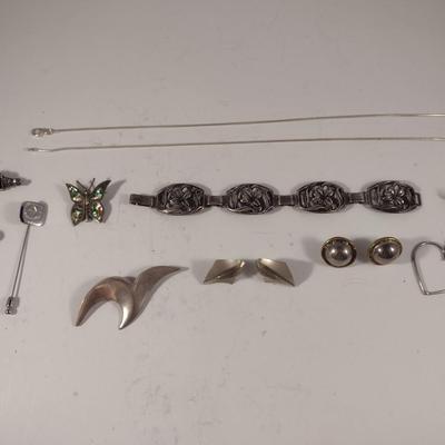 Collection of Sterling Silver Jewelry (#21)