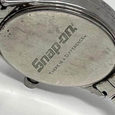 Snap ON Wrist Watch Date Hour Minute