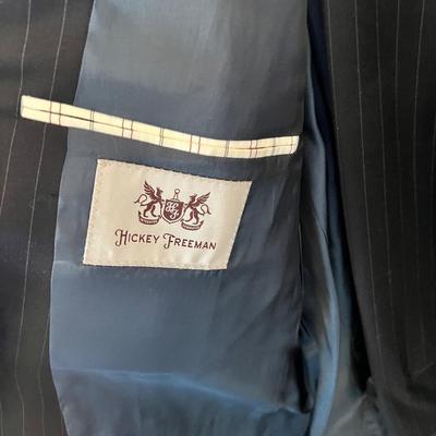 Lot of 8 Mens Suits Sz. XL