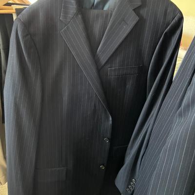 Lot of 8 Mens Suits Sz. XL
