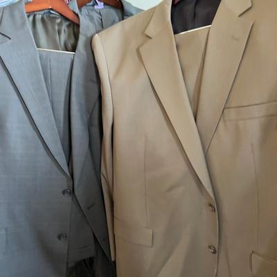 Lot of 8 Mens Suits Sz. XL