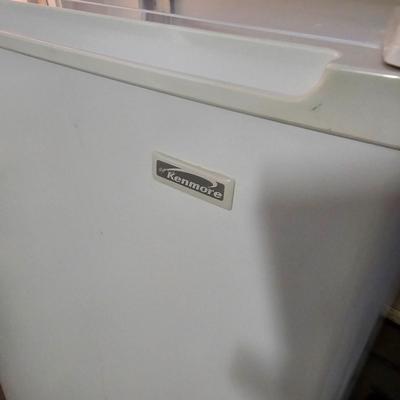 Sears Kenmore 5.0 CU FT Freezer (G-JS)