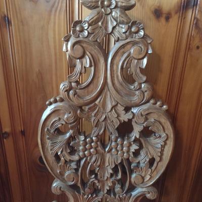Antique Carved Walnut Victorian Design Chair