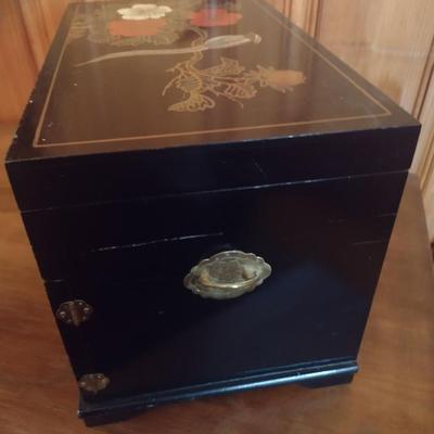 Vintage Black Lacquer Jewelry Chest (No Contents)