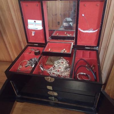 Vintage Black Lacquer Jewelry Chest (No Contents)