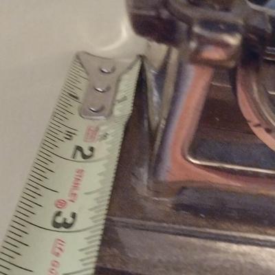 Antique Brass Wall Light Sconce with Mirrored Background