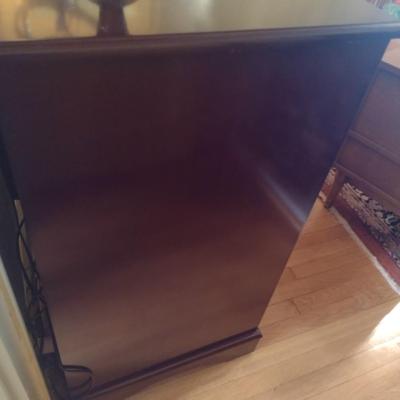 Mahogany Finish Credenza Media Cabinet (No Contents)