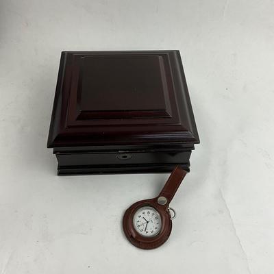 1406 Lot of Men's Watches w/Display Box