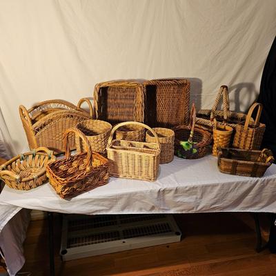 Collection of Baskets (B-JS)