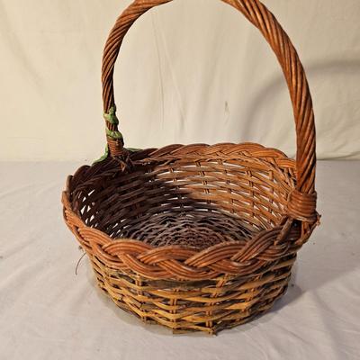 Collection of Baskets (B-JS)