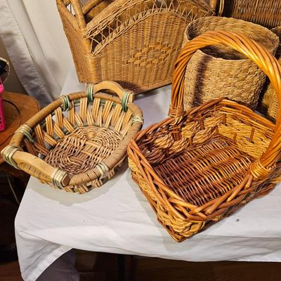 Collection of Baskets (B-JS)