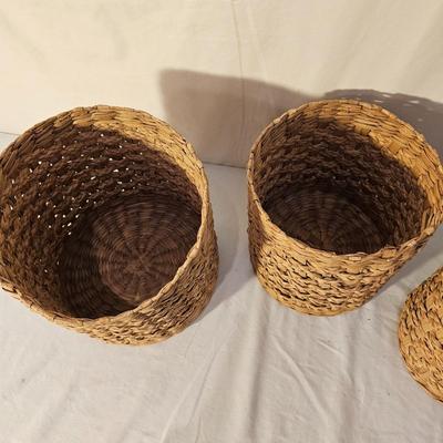 Collection of Baskets (B-JS)