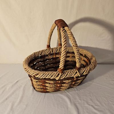 Collection of Baskets (B-JS)