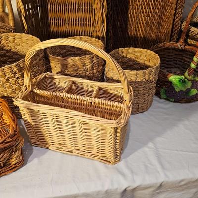 Collection of Baskets (B-JS)