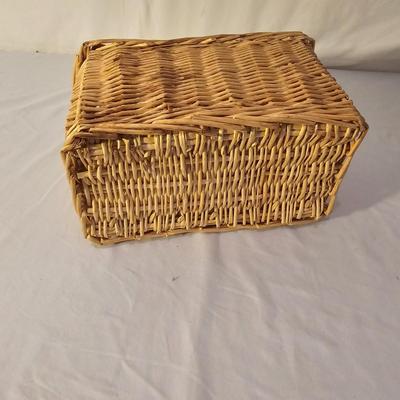 Collection of Baskets (B-JS)