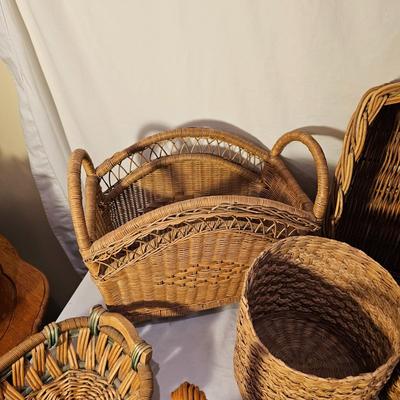 Collection of Baskets (B-JS)