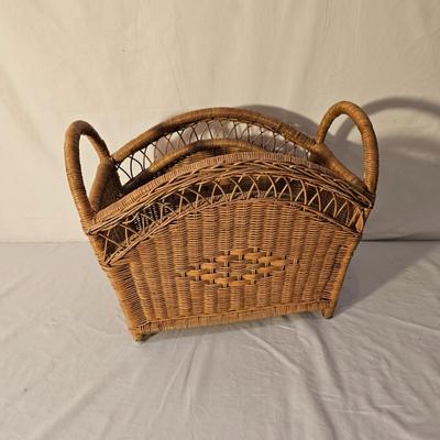 Collection of Baskets (B-JS)