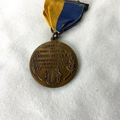 1422 Lot of Vintage Medals World War