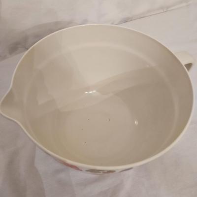 Nesting Pitchers with Bowls and Wooden Laminate Bowls (K-DW)