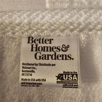 Assorted Towels, Bath Mats & More (B-JS)