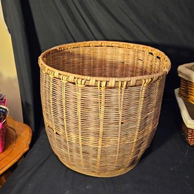 Laundry Baskets & More (L-JS)