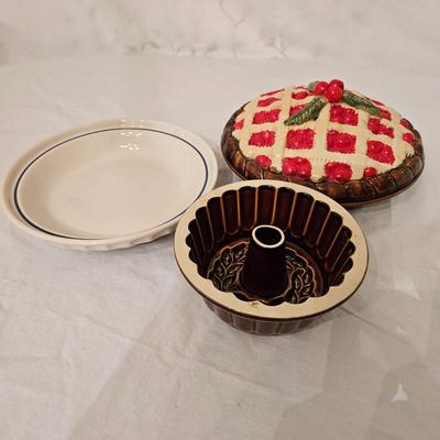 Longabarger Ceramic Pie Pan, Over and Back Pie Plate and More (K-DW)