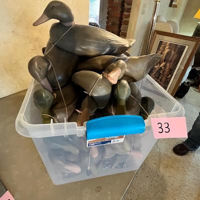 Tub of rubber/ plastic duck decoys