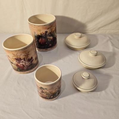 Fruit & Wine Themed Ceramic Ware & More (K-JS)