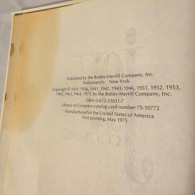 Kitchen Cookbooks & More Fun Kitchen Accessories (K-JS)