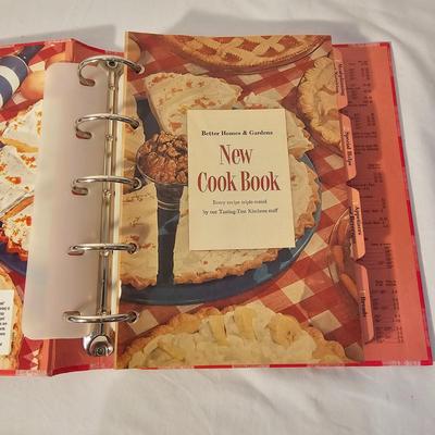 Kitchen Cookbooks & More Fun Kitchen Accessories (K-JS)