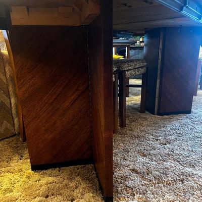 Mid Century Lane Dinning Room Table and Chairs