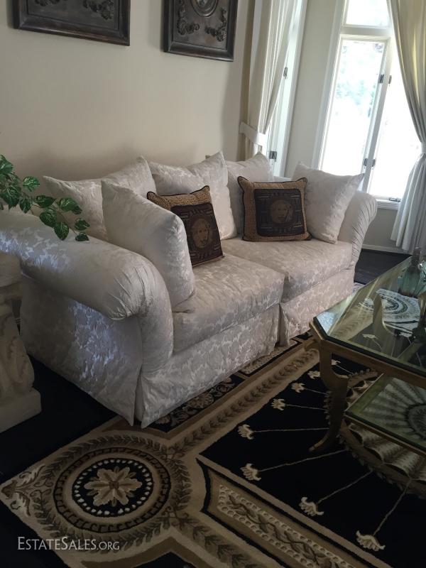 ELEGANT SOFA SET