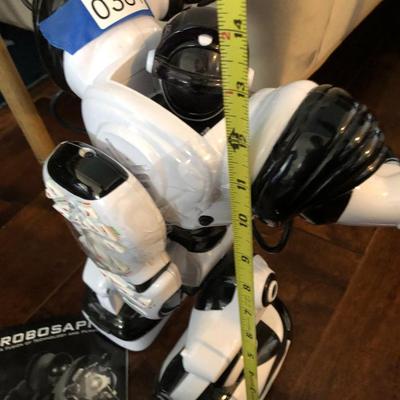 ROBOSAPIEN w/ Remote