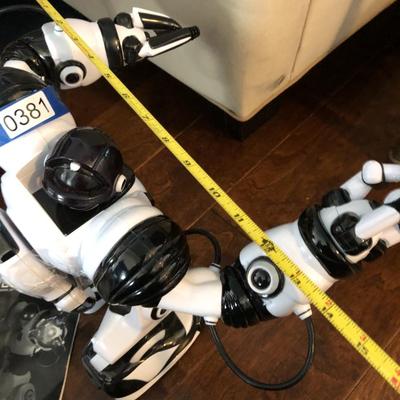 ROBOSAPIEN w/ Remote
