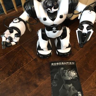 ROBOSAPIEN w/ Remote