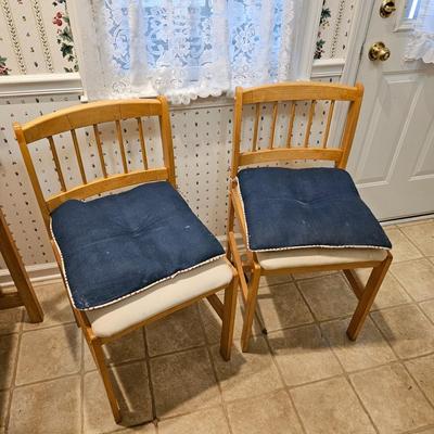Small Wooden Table & Chairs (K-JS)