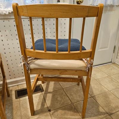 Small Wooden Table & Chairs (K-JS)