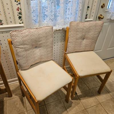 Small Wooden Table & Chairs (K-JS)